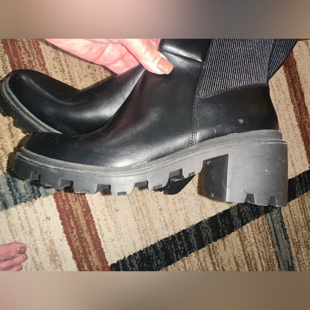 Black Knee-High Boots with Chunky Heel - Picture 9 of 9